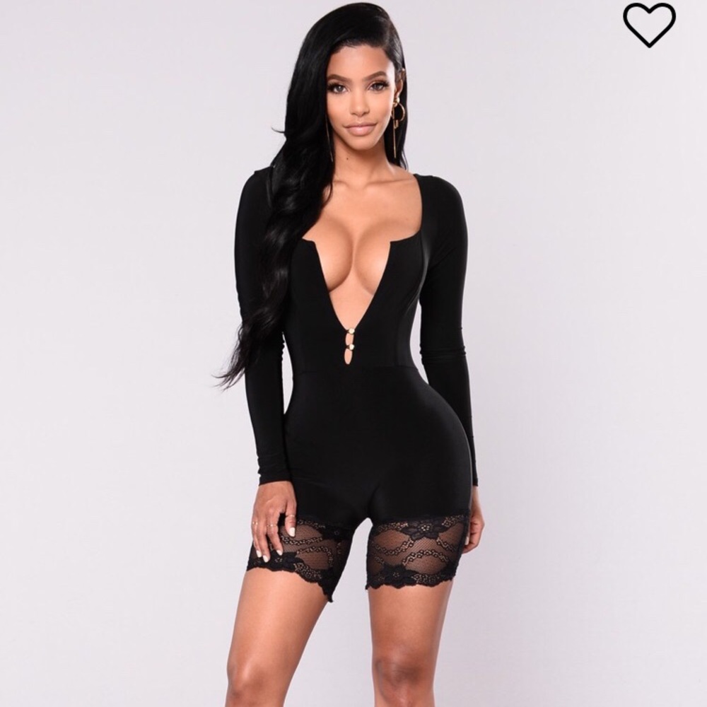 NWT LACE ROMPER